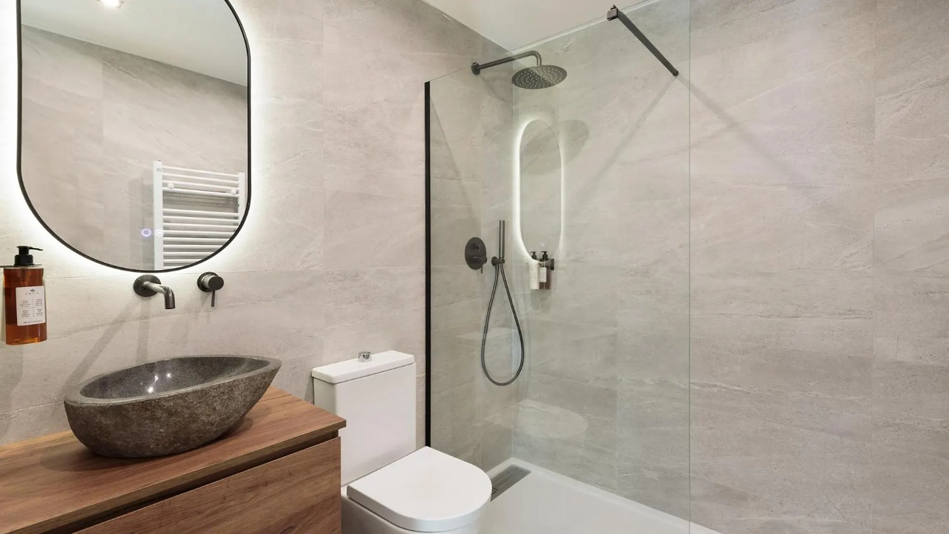 Sitges Group Blue&White Apartment