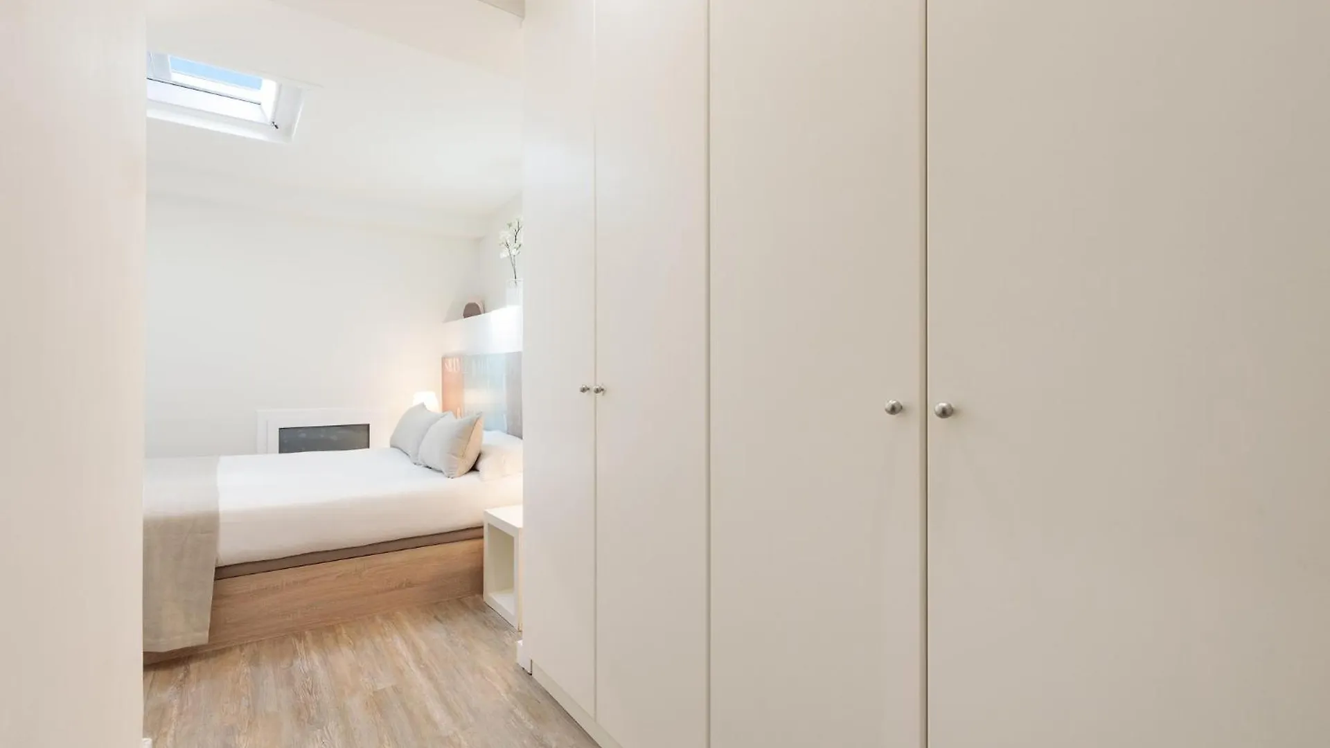 Sitges Group Blue&White Apartment 0*,  Spain