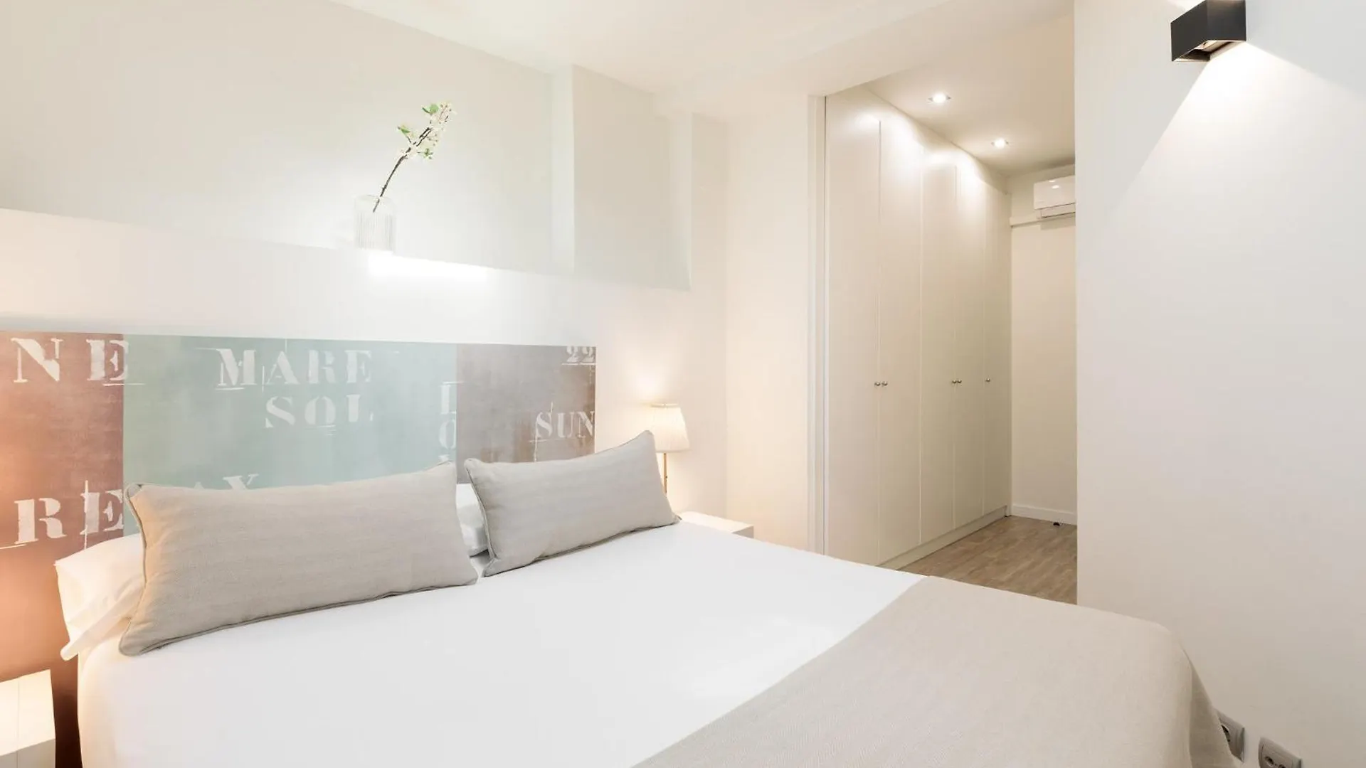 Sitges Group Blue&White Apartment