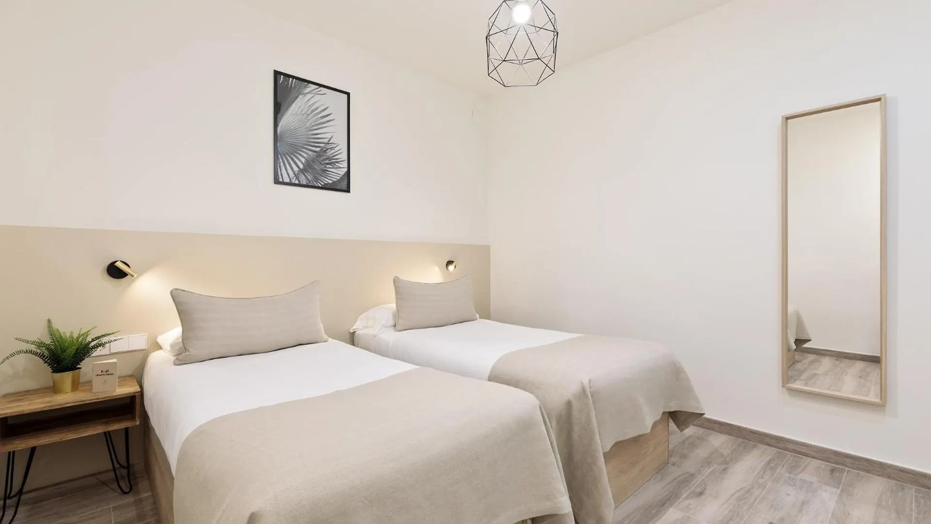 Sitges Group Blue&White Apartment