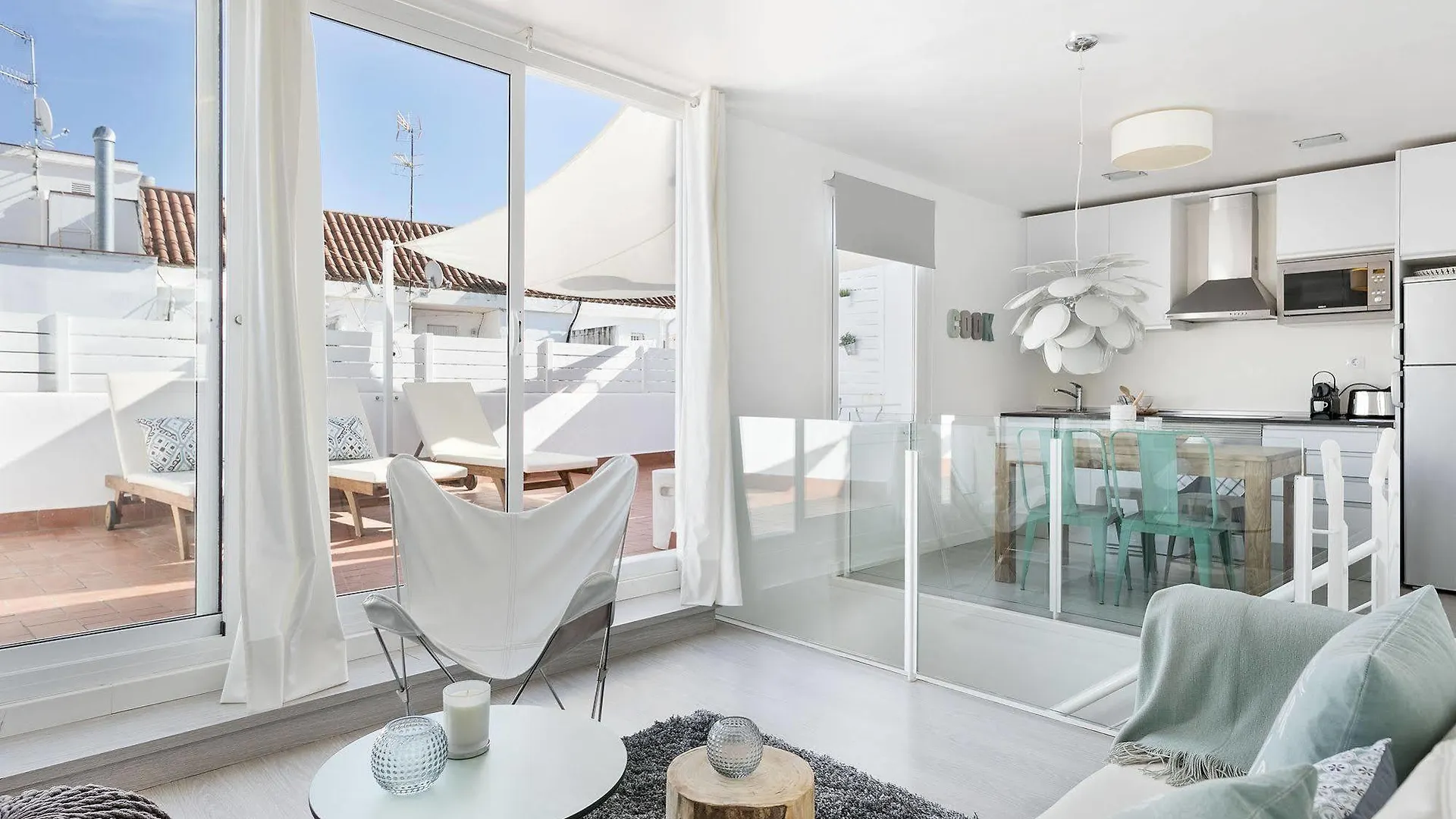 Sitges Group Blue&White Apartment