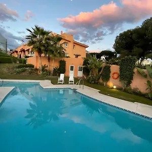 Deluxe In Royal Cabopino Townhouse Homestay Marbella