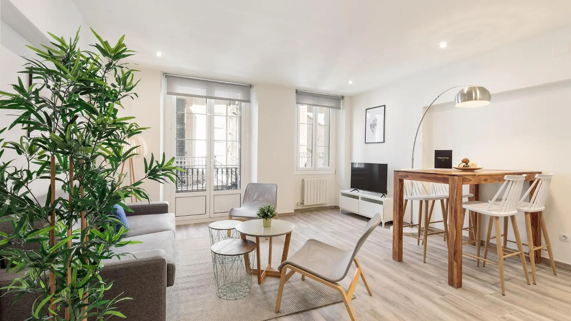 Sitges Group Blue&White Apartment