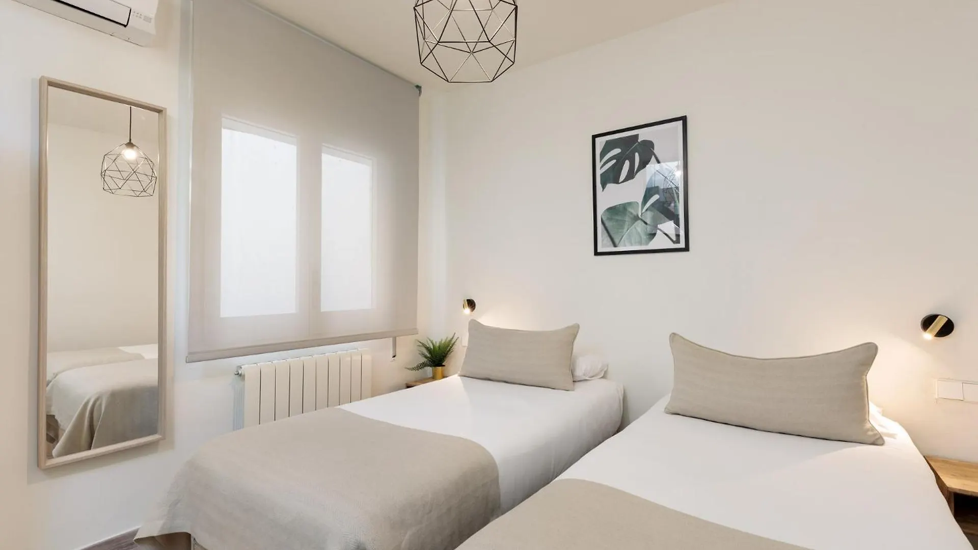 Sitges Group Blue&White Apartment
