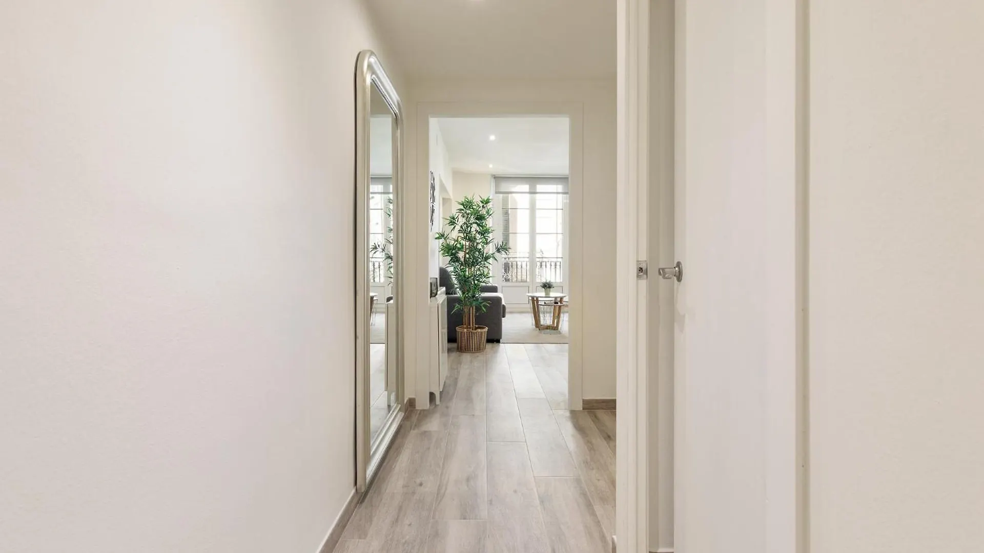Sitges Group Blue&White Apartment